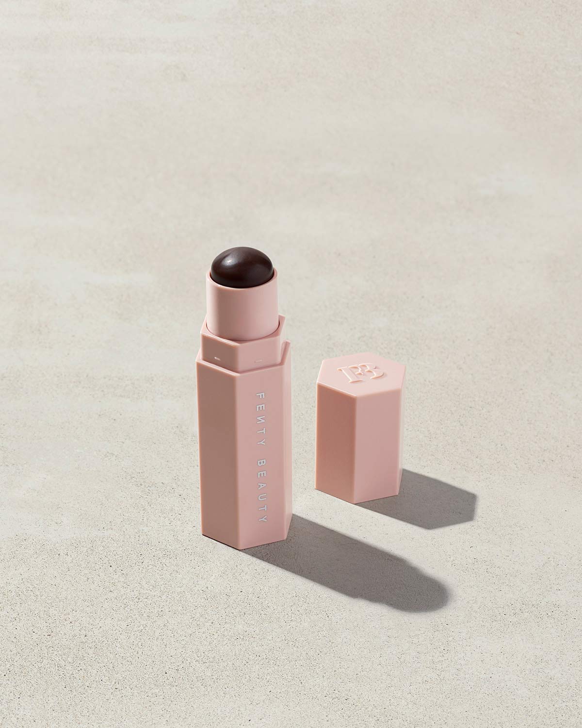 Fenty Beauty Match Stix stick contour Caviar 7,10 g fini mat