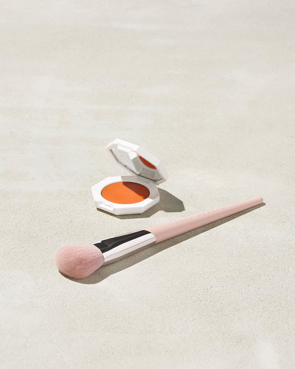 Fenty Beauty Cheeks Out Blush Crème Fuego Flush 3 g fini lumineux