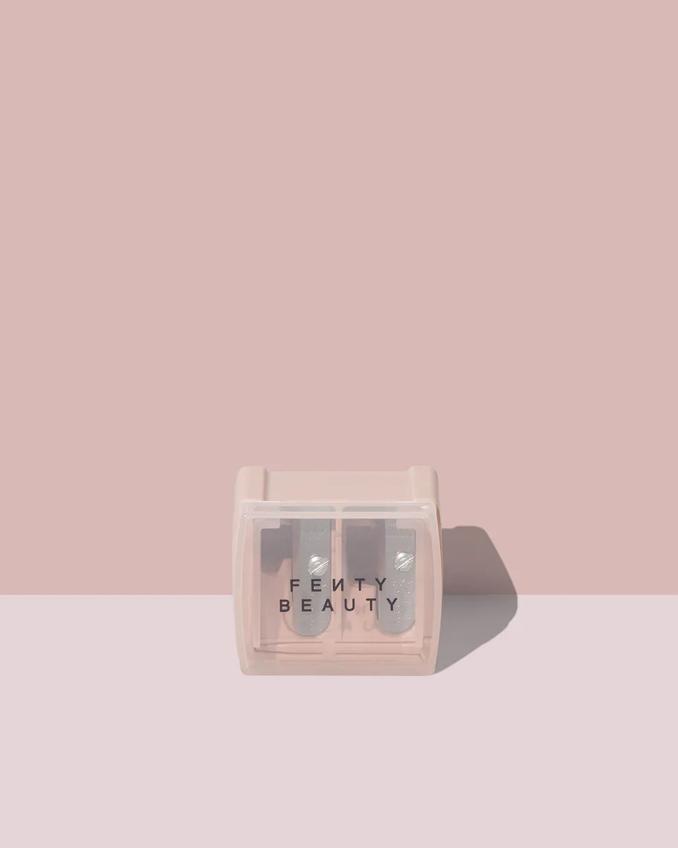 Fenty Beauty Trace'd Out taille-crayon double précision