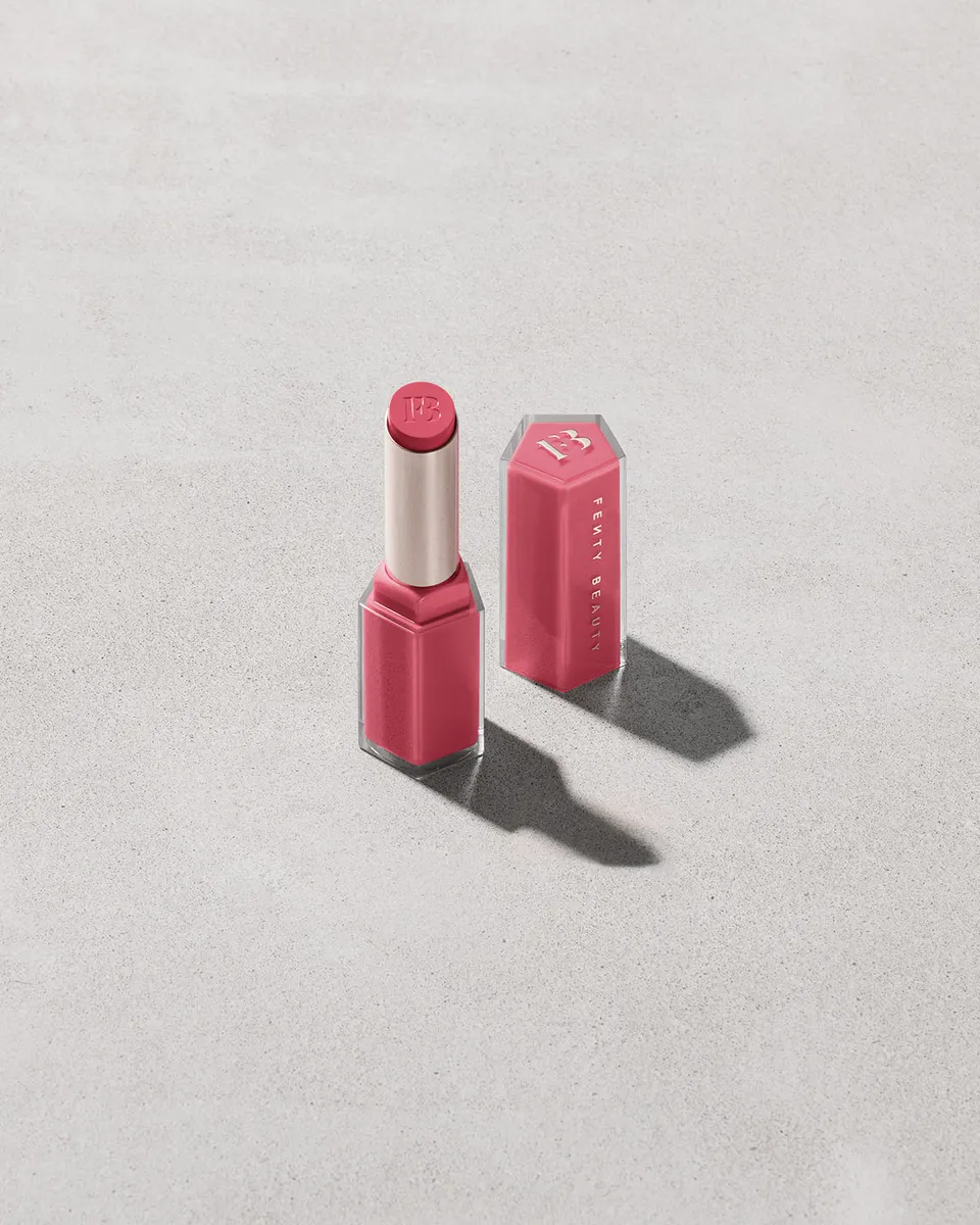 Fenty Beauty Gloss Bomb Stix gloss rose High'Biscus stick brillant