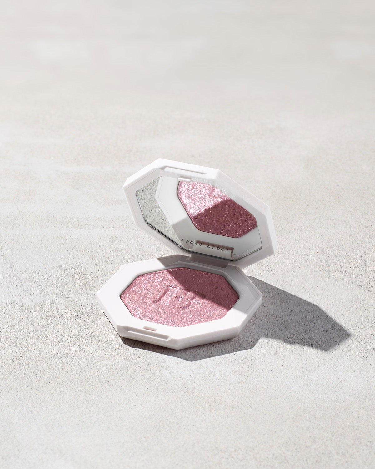 Fenty Beauty Killawatt Freestyle Highlighter Wattabrat rose shimmer