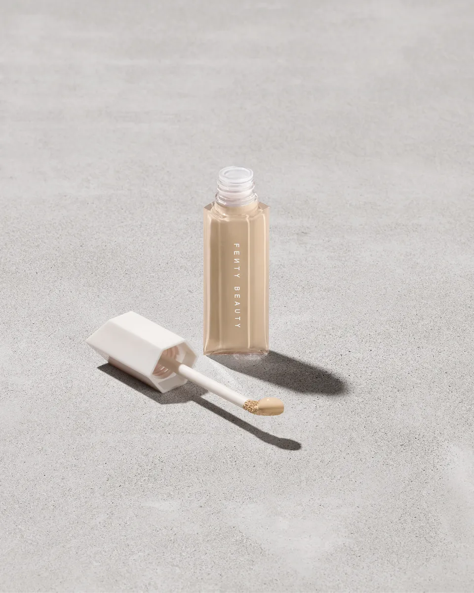 Fenty Beauty We're Even Hydrating Longwear Anticerne 190W 9 ml