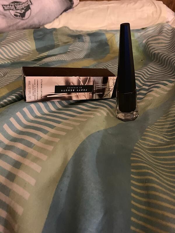 Fenty Beauty Stunna Lip Paint rouge à lèvres RiRi 4 ml mat