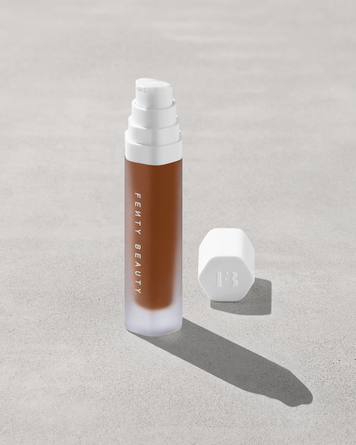 Fenty Beauty Soft'lit Fond de Teint 480 32 mL Lumineux
