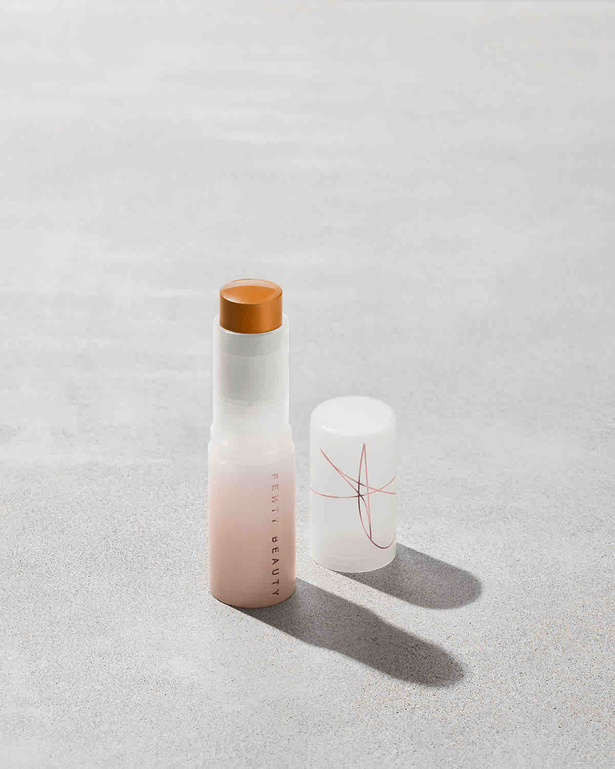 Fenty Beauty Eaze Drop Blur + Smooth Tint Stick fond de teint teinte 19 fini naturel
