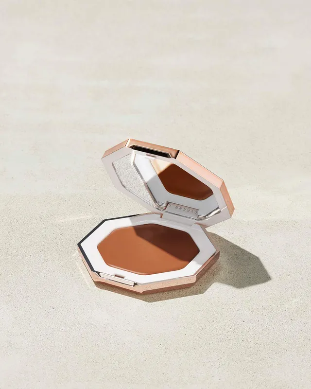 Fenty Beauty Cheeks Out Freestyle Bronzer Crème Hunnie Glaze 5,23 g