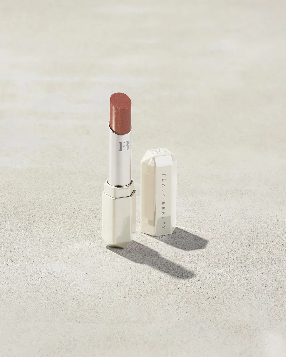 Fenty Beauty Slip Shine rouge à lèvres Bubble Rum 2,8 g