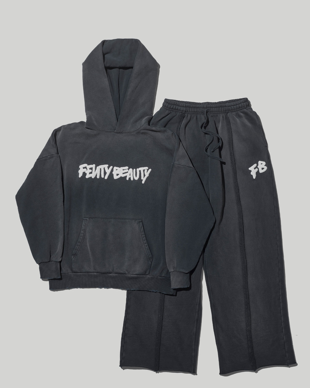 Fenty Beauty Ensemble Hoodie + Jogging Noir Délavé Oversized