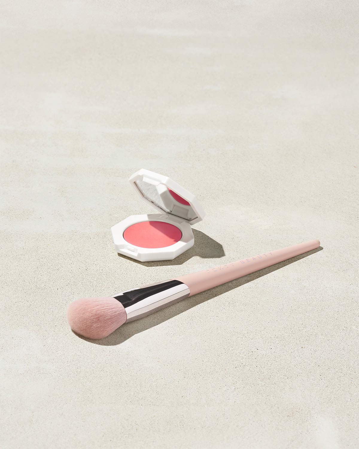 Fenty Beauty Cheeks Out Blush Crème Petal Poppin 3 g