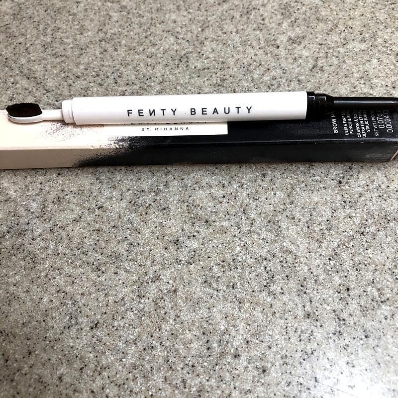 Fenty Beauty Brow MVP crayon sourcils deep black 0,07 g waterproof
