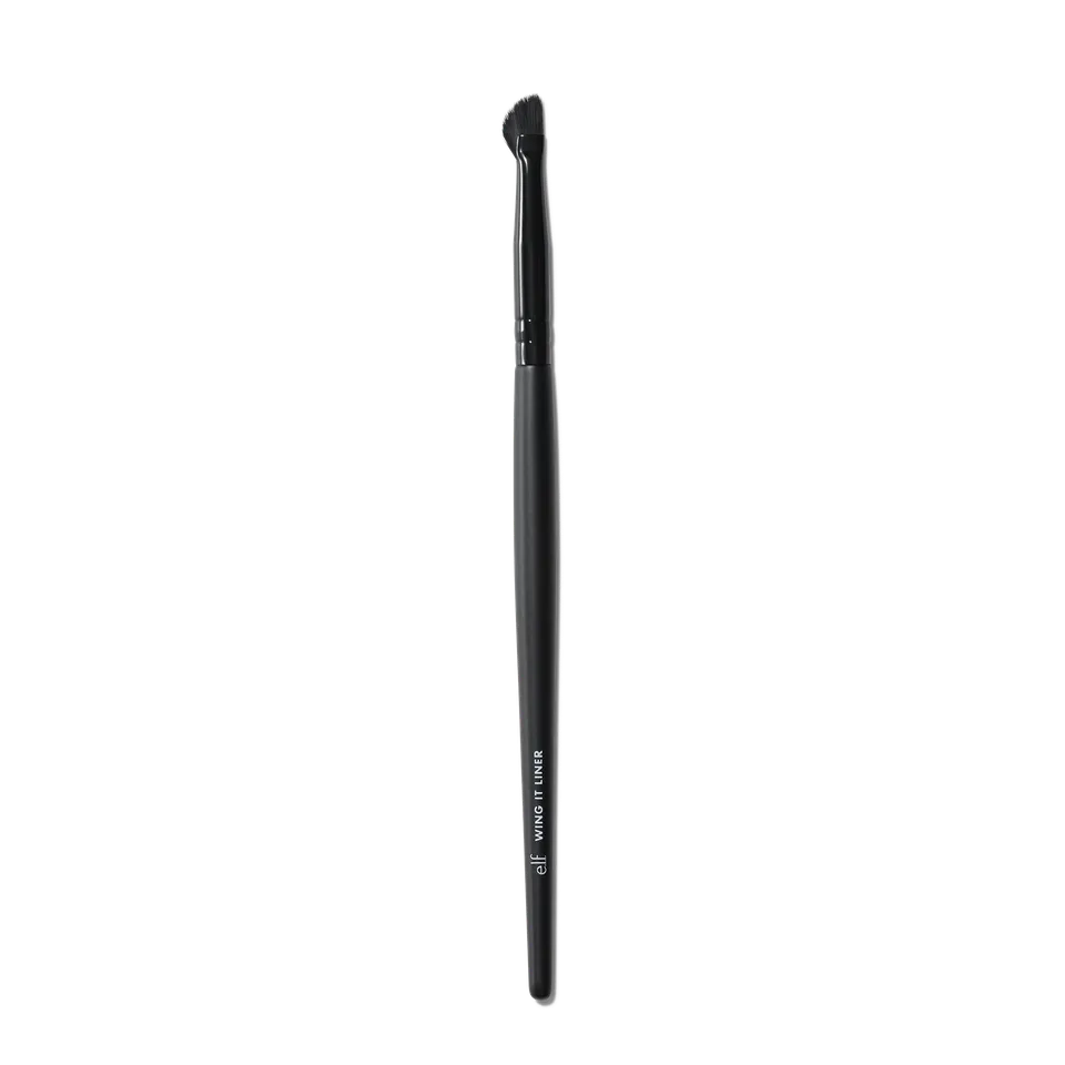 e.l.f. Wing It pinceau eyeliner recourbé trait précis
