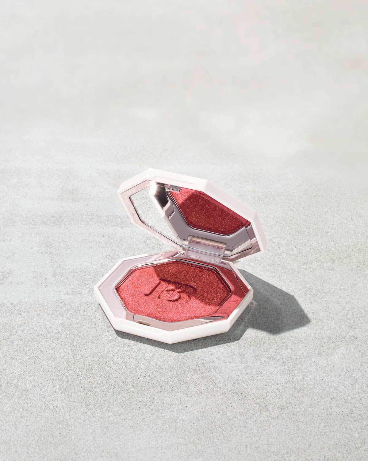 Fenty Beauty Killawatt Highlighter Ruby Richez poudre
