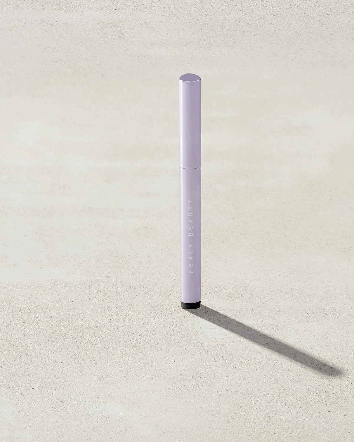 Fenty Beauty Flypencil Crayon Eyeliner Cuz I'm Black 0,3 g Mat