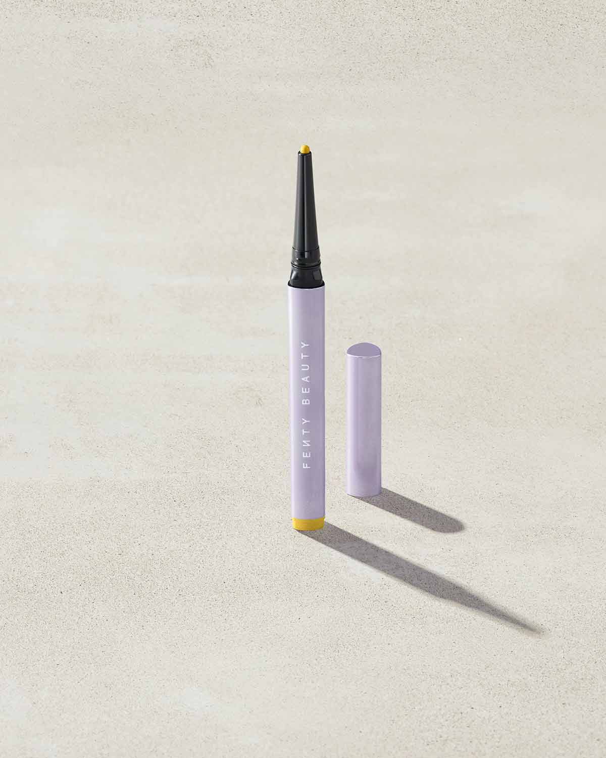 Fenty Beauty Flypencil Longwear Pencil Eyeliner doré Grillz 0,3 g