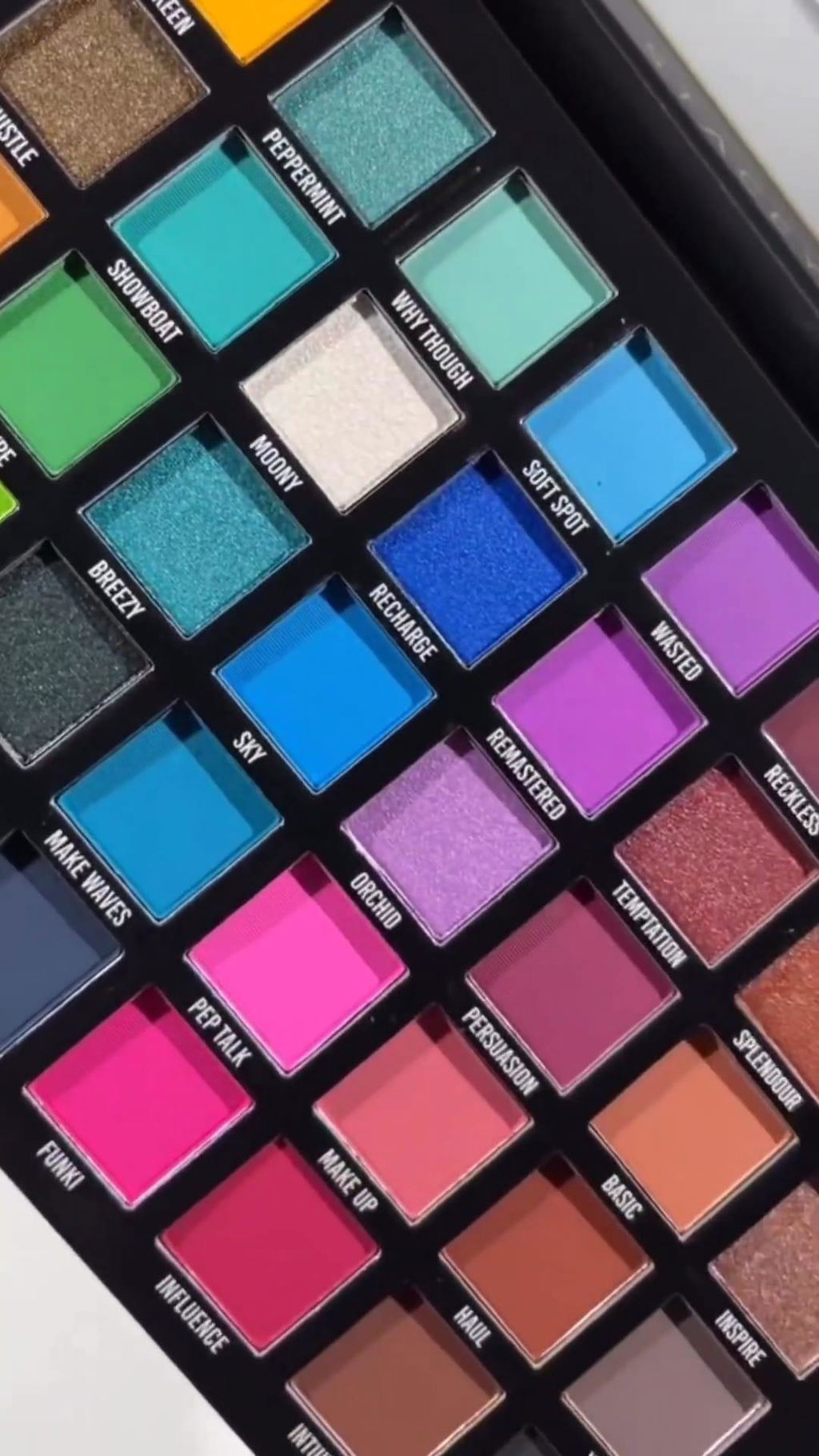BPerfect Carnival XL Pro palette fards Remastered 62 g