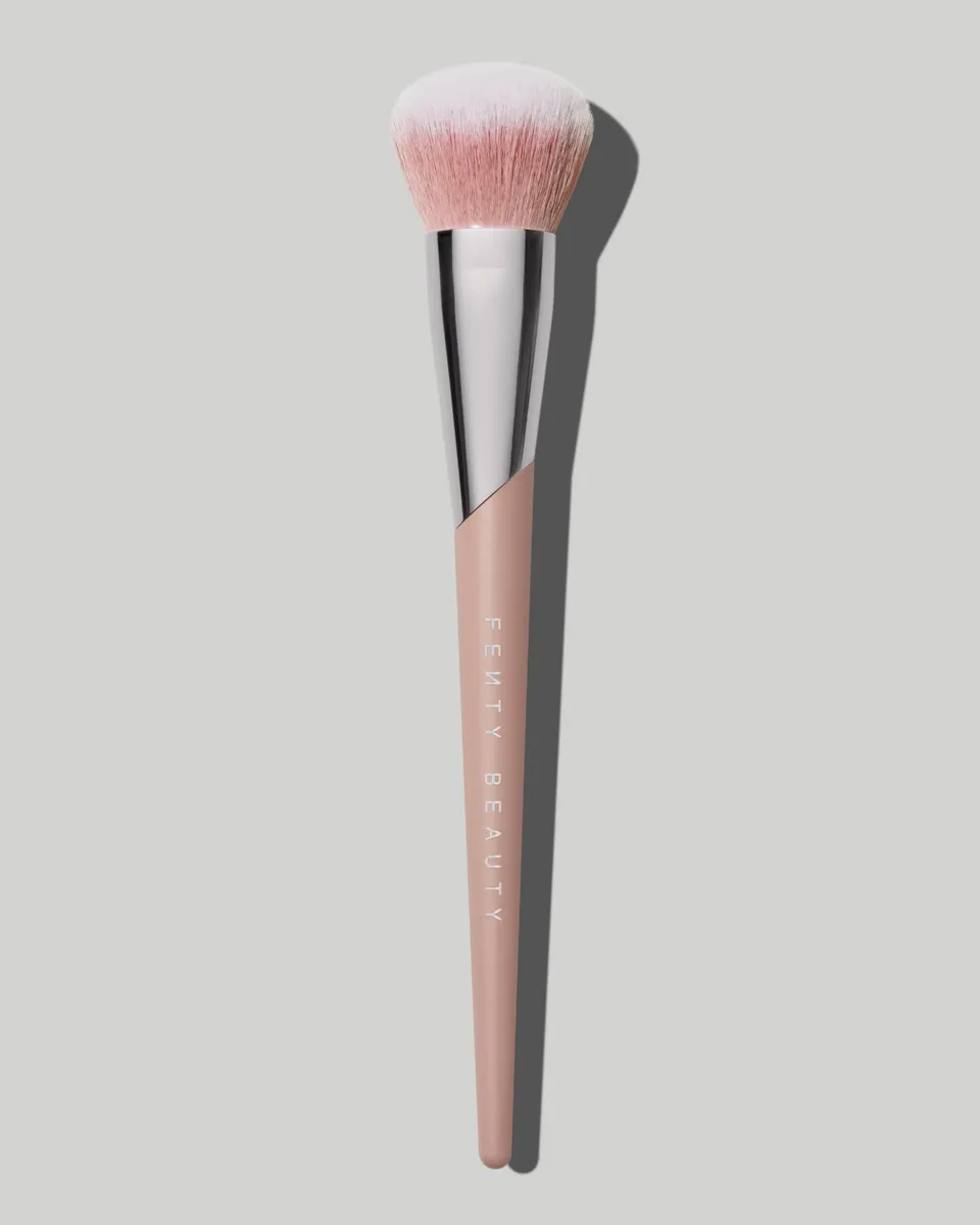 Fenty Beauty Pinceau 185 Crème Biseauté Application Précise
