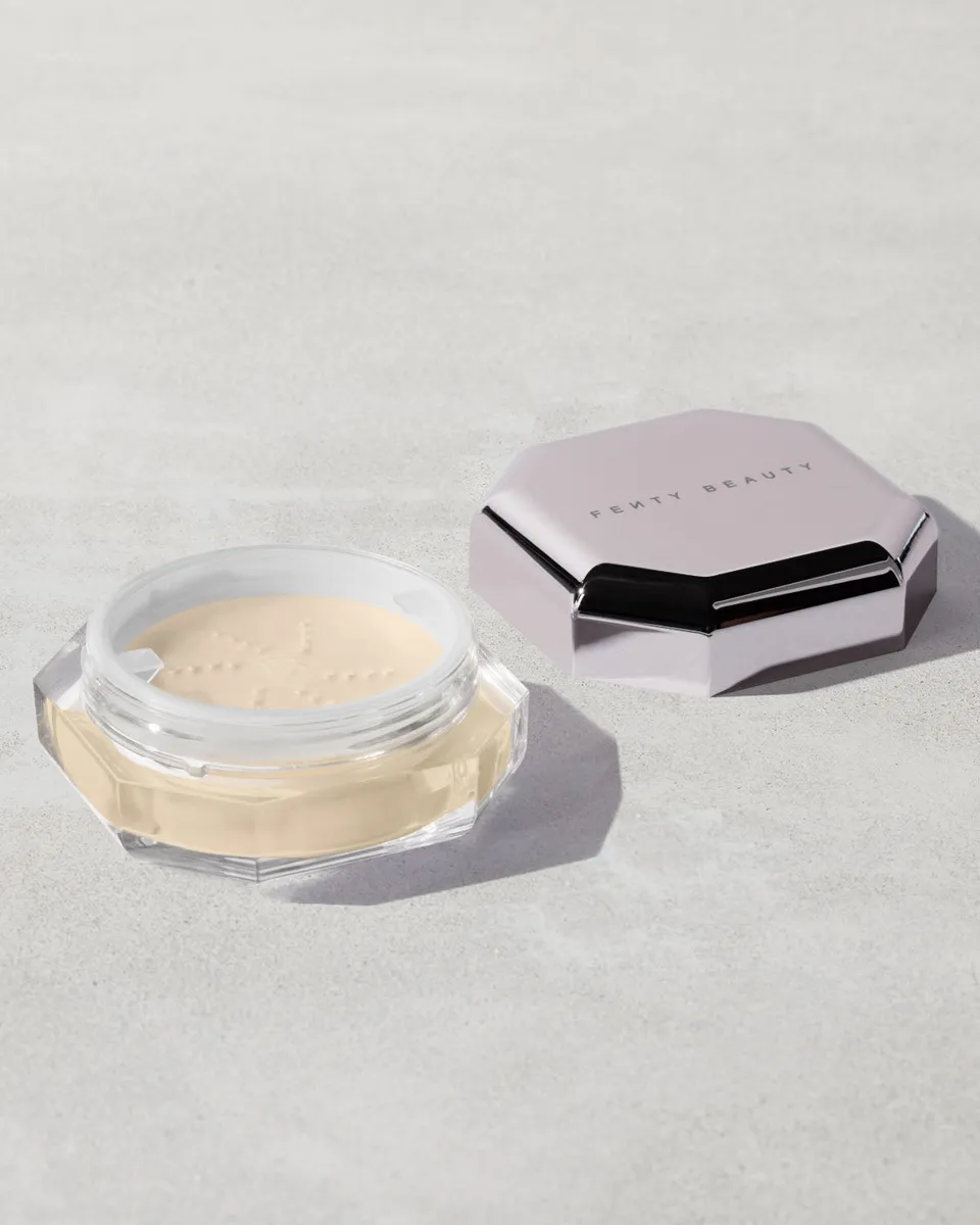 Fenty Beauty Set it Down poudre fixatrice Butter 28 g mat
