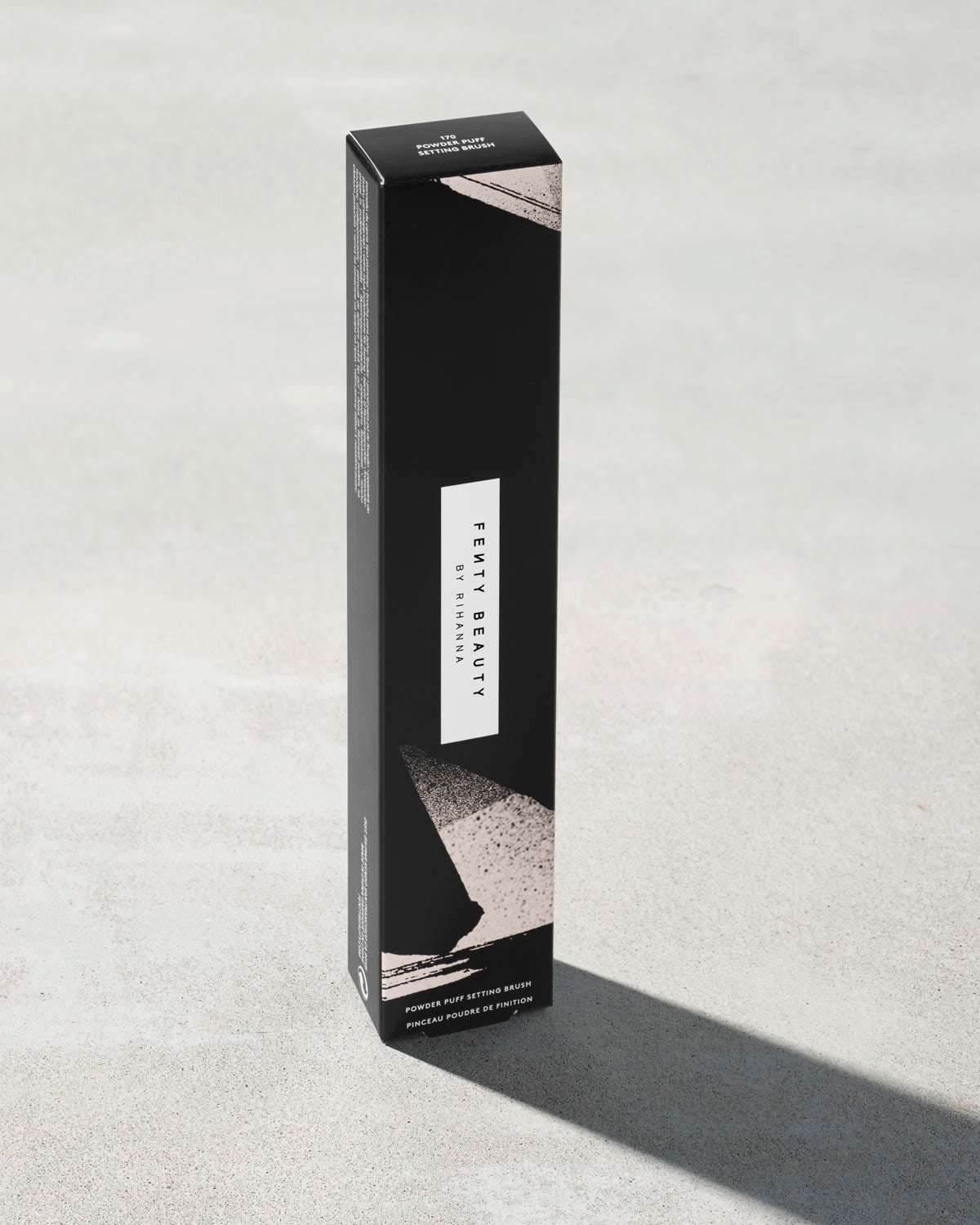 Fenty Beauty 170 Powder Puff pinceau poudre fini filtré
