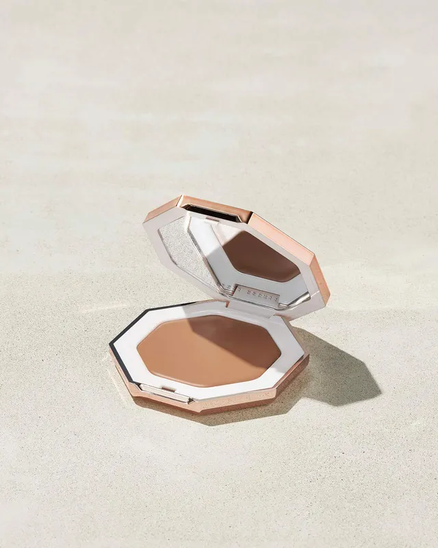 Fenty Beauty Cheeks Out bronzer crème Butta Biscuit 5,23 g modulable