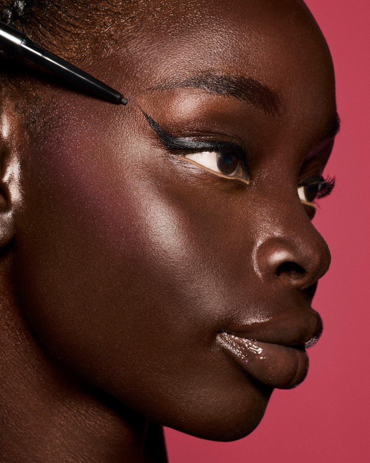 Fenty Beauty Fine Linez eyeliner Cuz I'm Black 0,55 ml noir