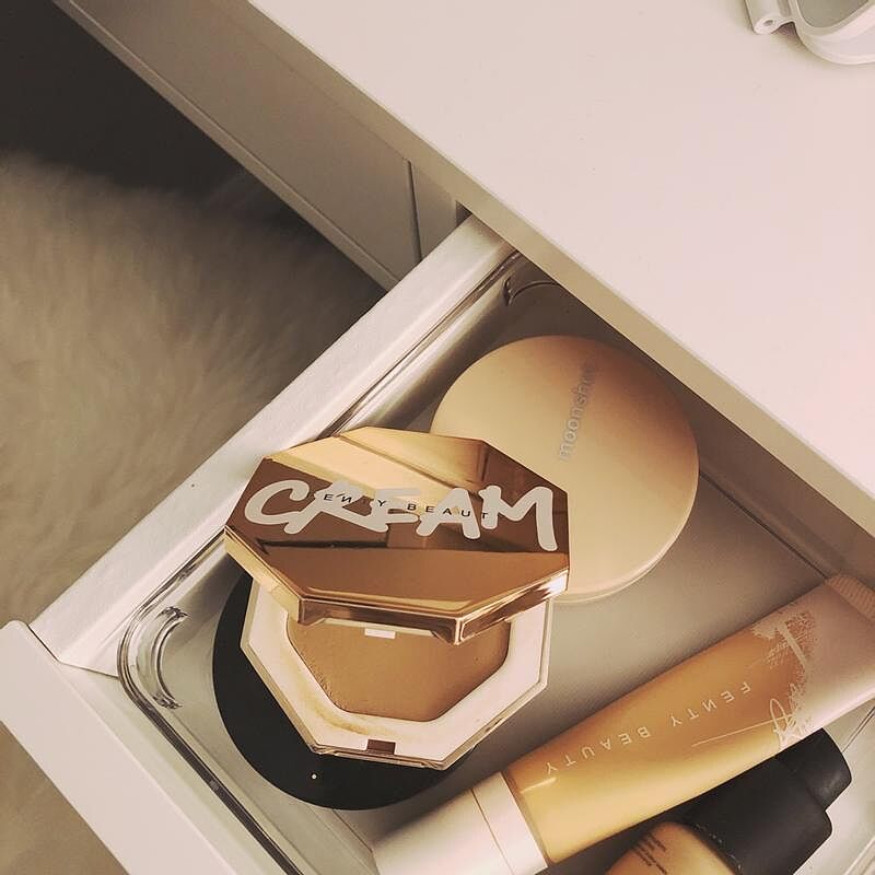 Fenty Beauty Cheeks Out bronzer crème Amber 5,23 g modulable