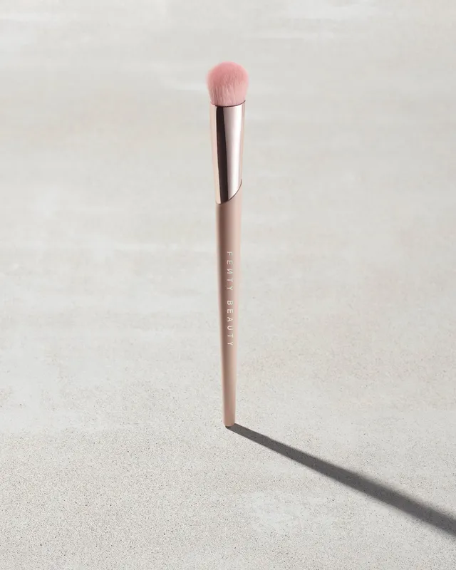 Fenty Beauty Brushes + Tools Precision Concealer Brush 180 Pinceau